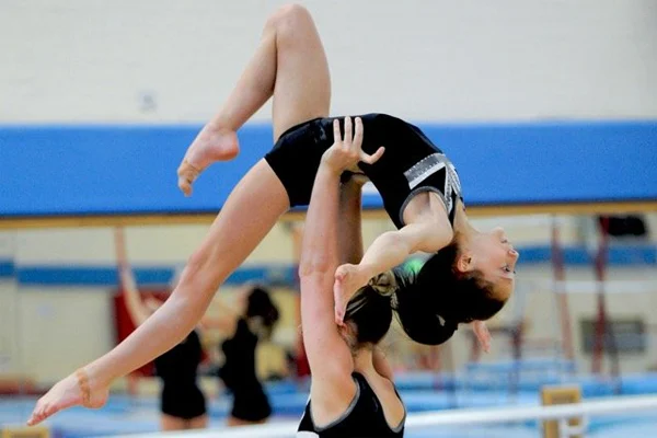 Ginástica Acro Form - Clube Nacional de Ginástica