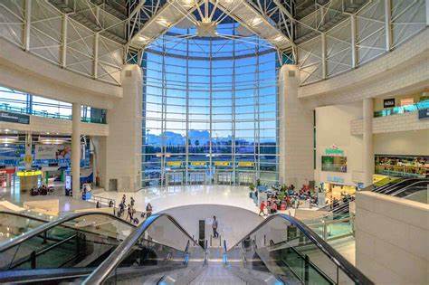 Aeroporto de Lisboa - Lisbon Airport - Image 5